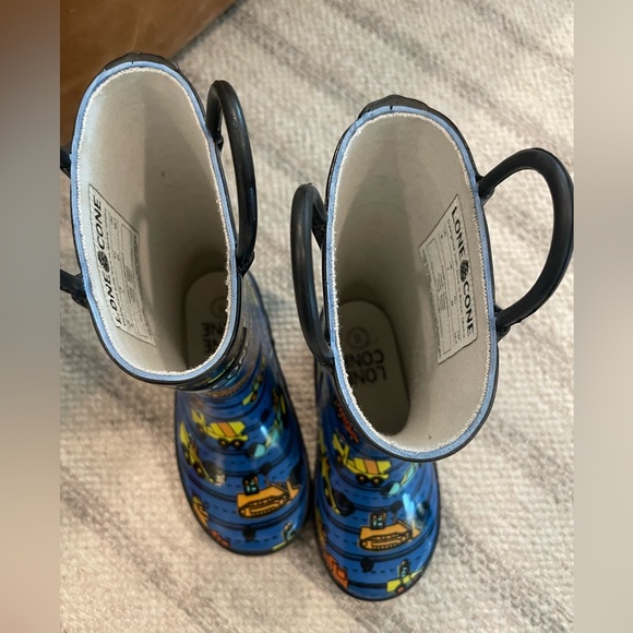 EUC Toddler Rain Boots - size 8 - Picture 6 of 6